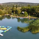 Ezuestfenyo Vendeghaz Balatonalmádi