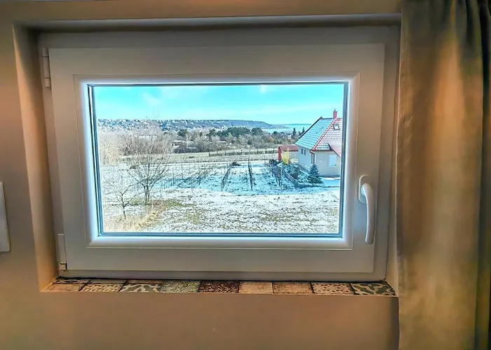 Lägenhet Ezuestfenyo Vendeghaz *