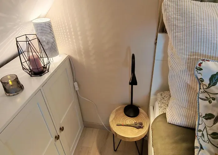 Ezuestfenyo Vendeghaz * Balatonalmádi