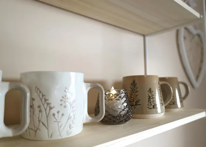 Ezuestfenyo Vendeghaz * Balatonalmádi